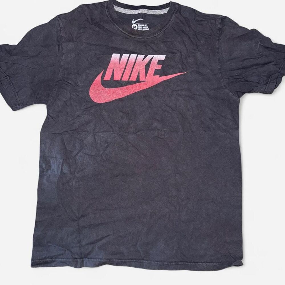 Nike Men's Grey T-shirt